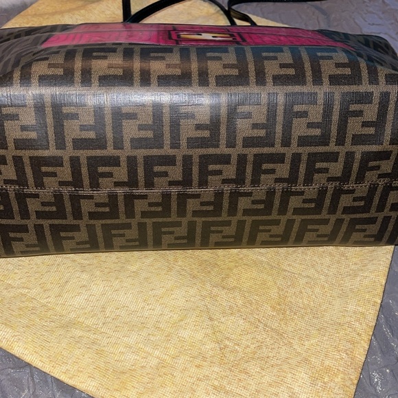 Preloved Fendi leather Zucca bag pristine condition comes with dust. - Picture 7 of 16